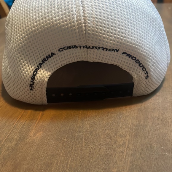 Mens hat - Picture 3 of 4